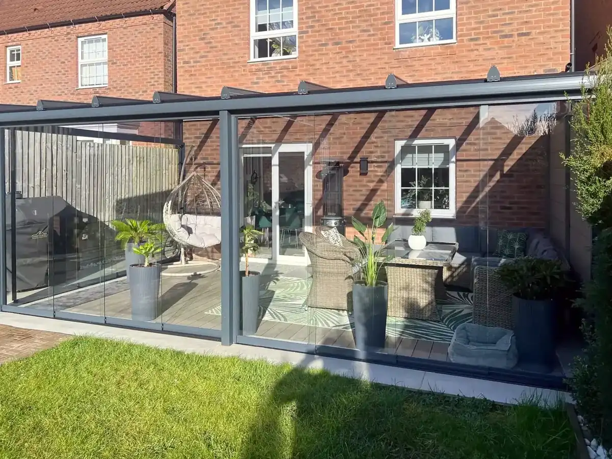 Rugby – 6 × 3.5 m glass room
