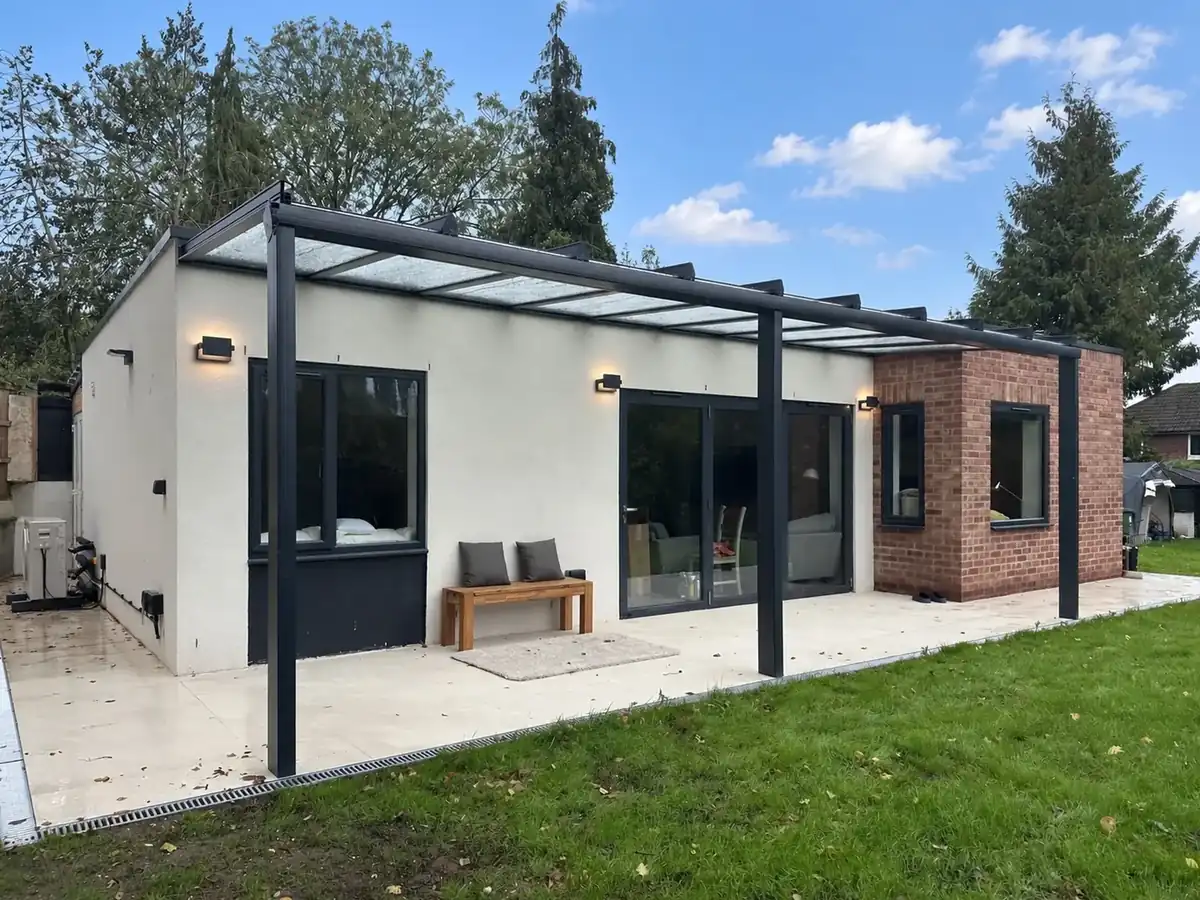 Royal Leamington Spa – 7.5 × 2.4 m glass veranda